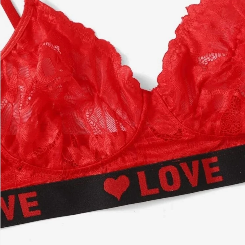 RED ROMANTIC LOVE BRALETTE - Picture 5 of 8